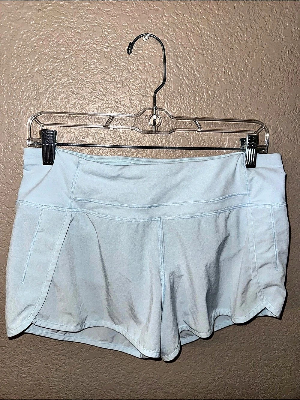 Lululemon Speed Up Shorts Light Blue Size 6